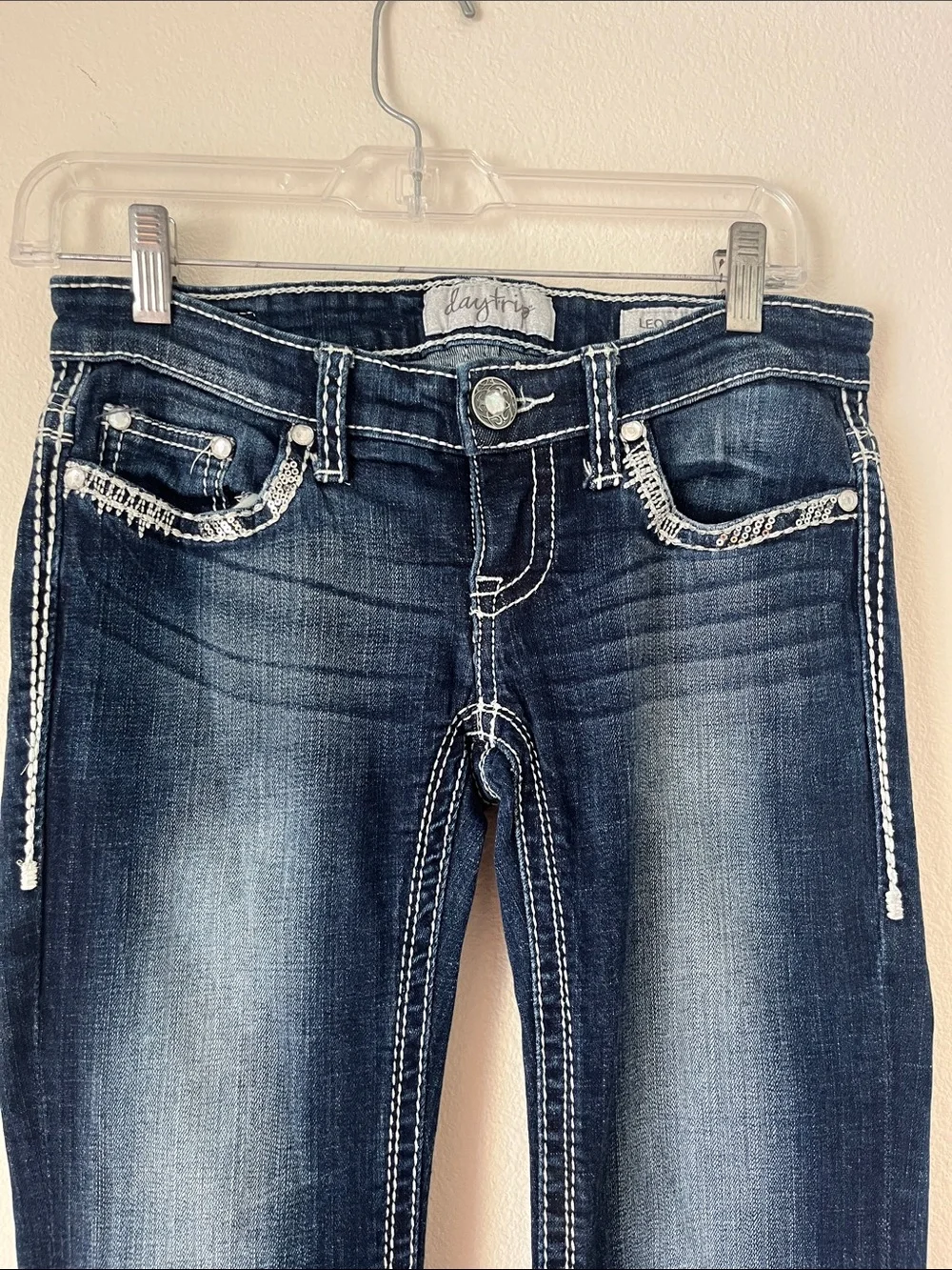 daytrip Leo Bootcut Jeans Size 25R - Picture 2 of 6